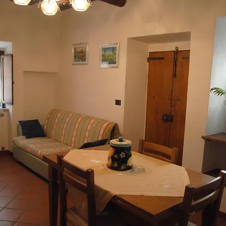 Apartment La Ginestra